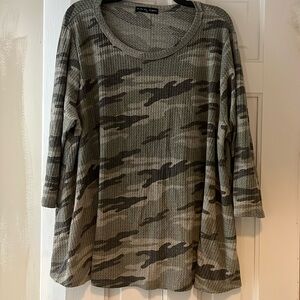 Woman’s Kim & Cami 2X Camo top